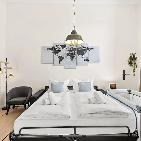 Modernes Altbau-Loft I U-Bahn I Nahe Altstadt & Christkindlesmarkt I Messe I Nuernberg & Fuerth Appartement *